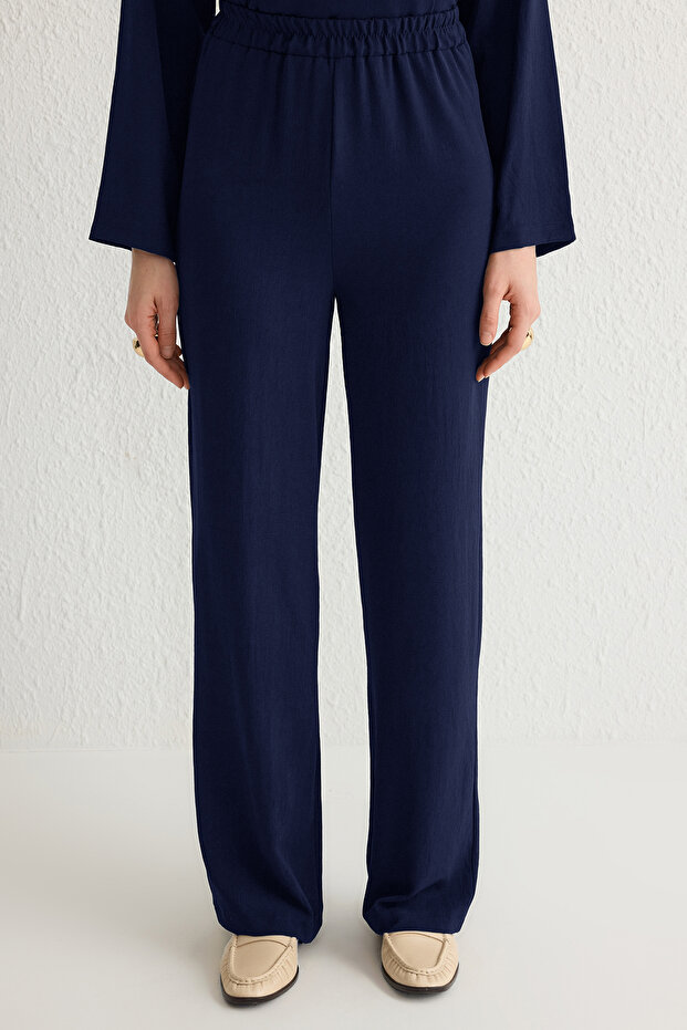 Lacivert Kuşaklı Kruvaze Dökümlü Kumaş Blazer Pantolon Dokuma Alt-Üst Takım TCTSS25US00001 - 4
