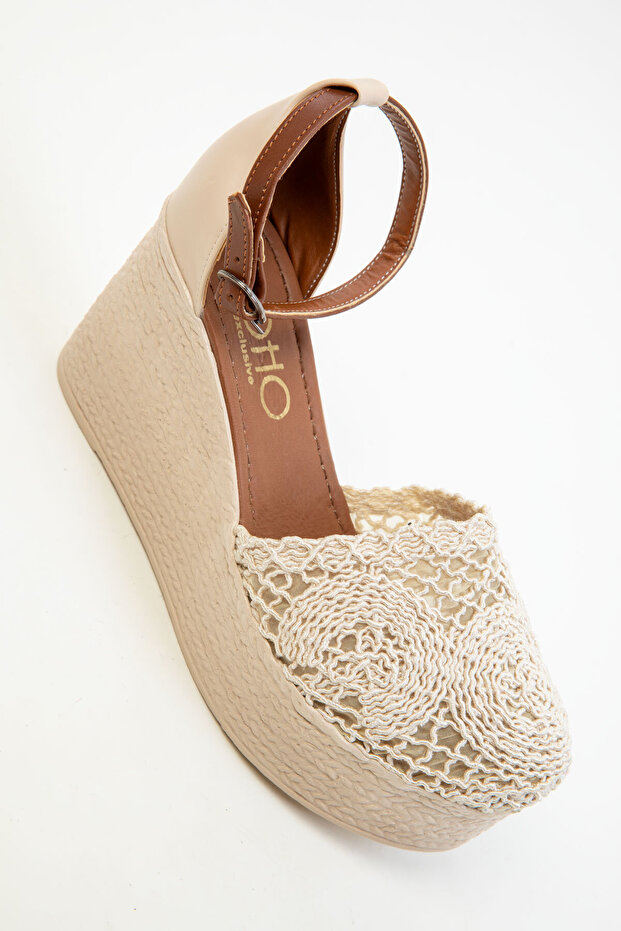 Beżowe damskie buty na koturnie 17148 - 4