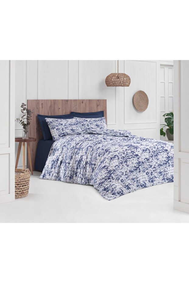 طقم غطاء لحاف مزدوج من Creaforce Yuki Indigo