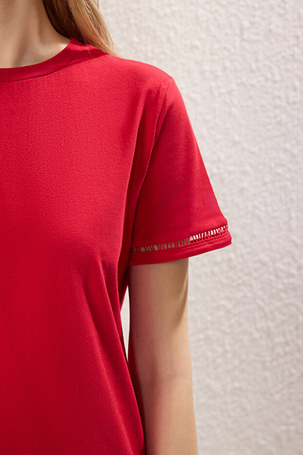Kırmızı %100 Pamuk İşleme Detaylı Basic Bisiklet Yaka Örme T-Shirt TWOSS23TS00012 - 3