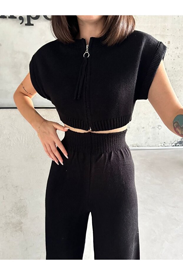 Women's Black Zippered Crop Knitwear Bottom Top Set