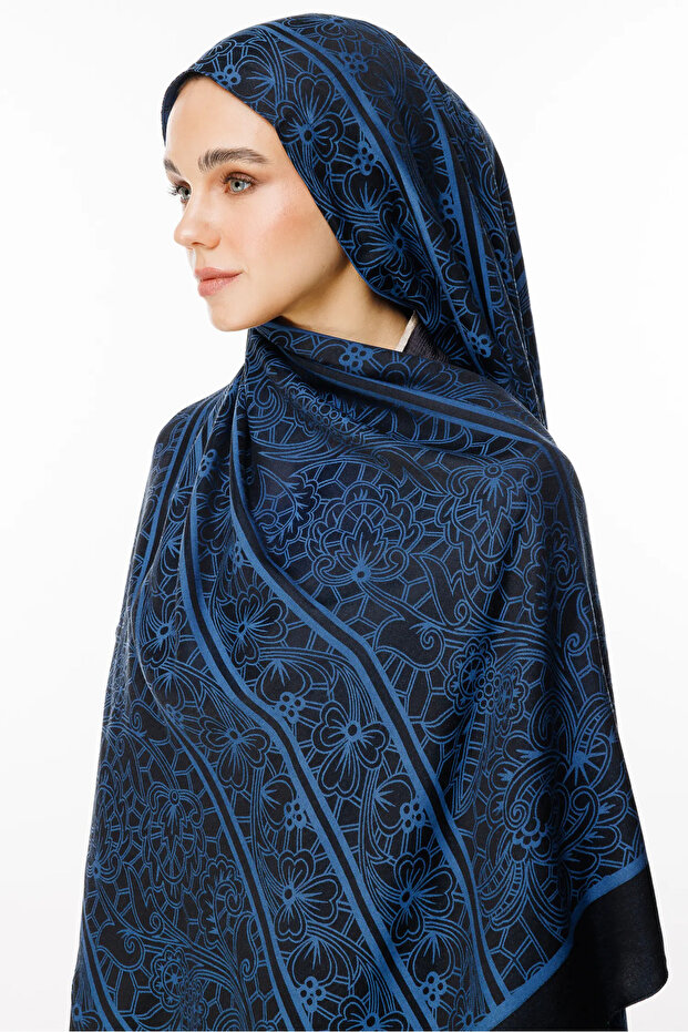 Black-Indigo Two-Sided Shawl Lavin Pattern - 2