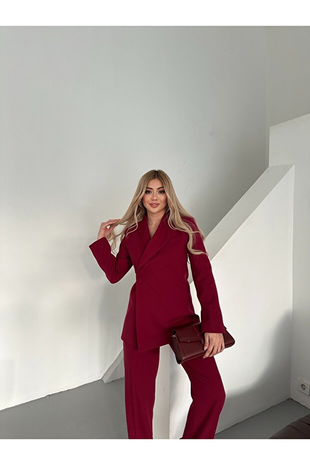 Women's Burgundy Buttoned Jacket Pants Suit