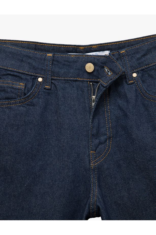 Katlı Paça Düğmeli Cep Detaylı Bermuda Denim Şort - 7