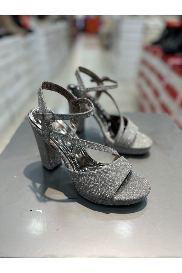 Serrace Banded Women's Heeled Evening Dress Shoes