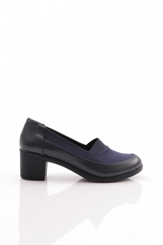 23022 Women's Heeled Shoes