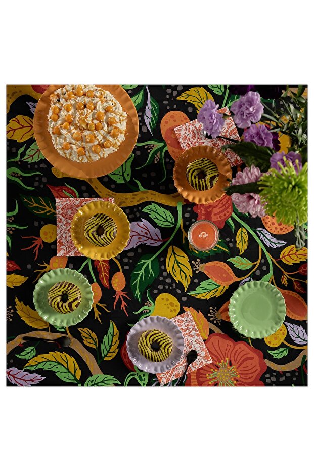 مفرش طاولة بنقشة زهور متعددة الألوان، 145×240 سم - 2