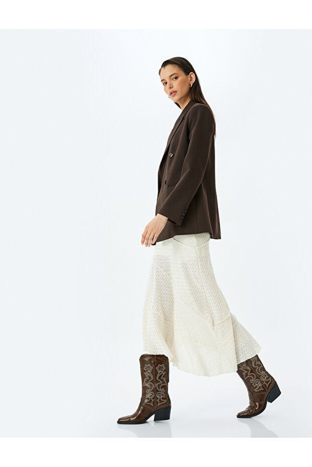 Half lining semi-sheer lacey flared long skirt.