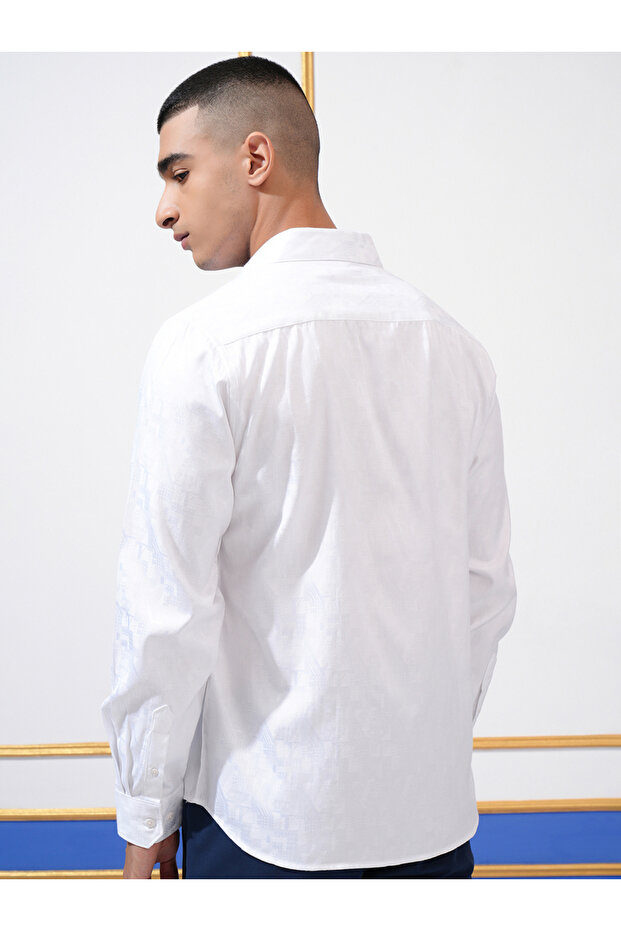 قميص سادة بقصّة Slim Fit مع ياقة - 3