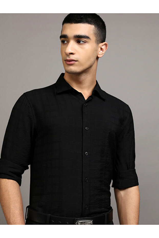 قميص سادة بقصّة عادية مع ياقة - 1