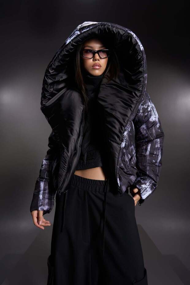 Women's Black Coat 16112