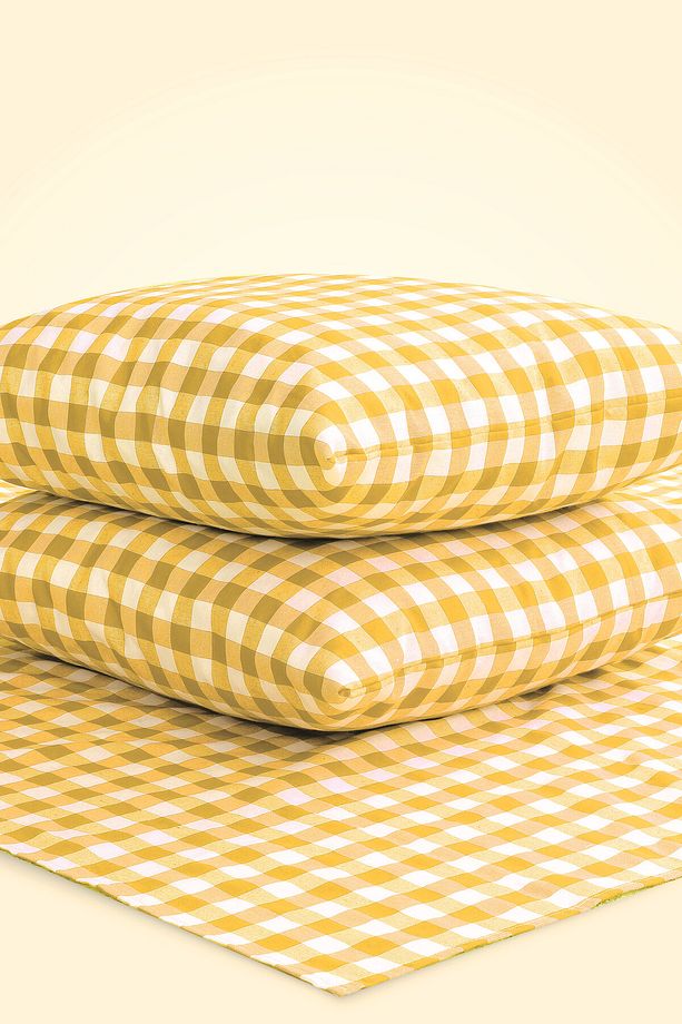 Sarı Ekose Pötikare Piknik Örtüsü 170*170 2 Adet Piknik Minderi 45*45 Cm Piknik Seti - 2