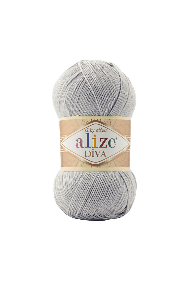 Diva - 168 Winter White Knitting Yarn (5 Pieces)
