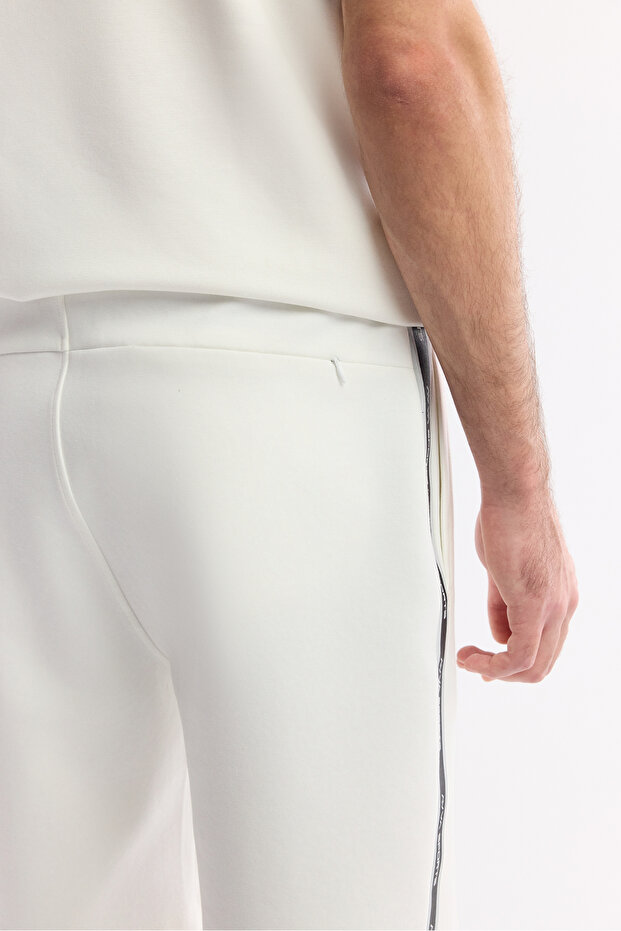 Erkek Ekru Beli Lastikli Bağcıklı Bi-Stretch İnterlok Örme Regular Fit Şort A51Y3628 - 4