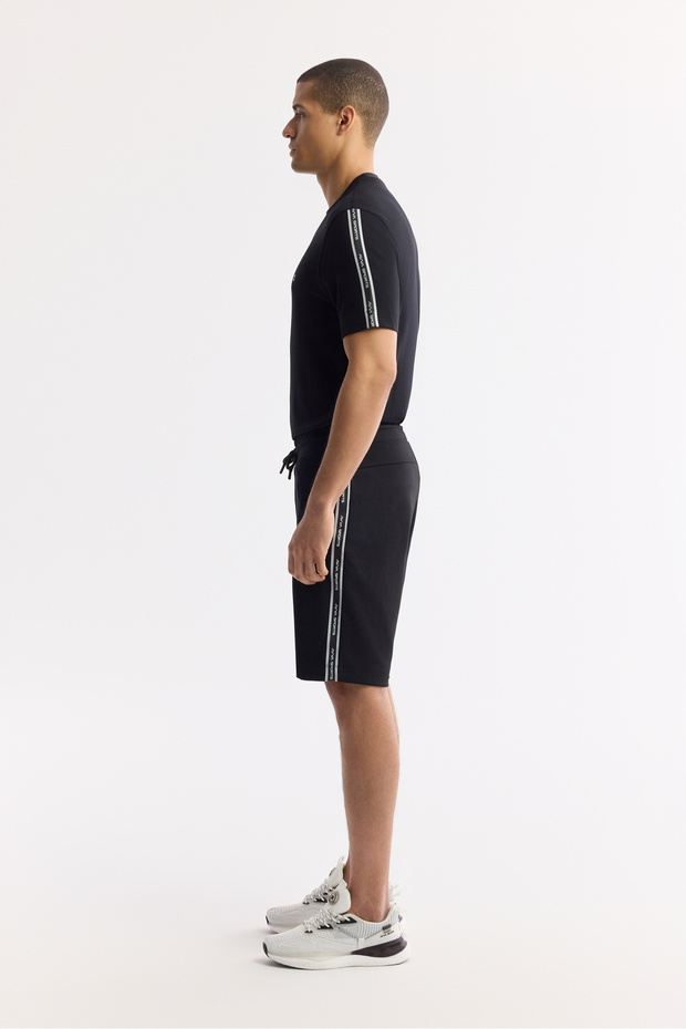 Erkek Regular Fit Siyah Beli Lastikli Bağcıklı Bi-Stretch İnterlok Örme Şort A51Y3628 - 2