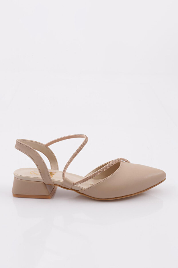 K585 Women's Short Heeled Ballerinas Skin