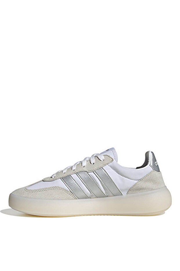 Women's White Sports Shoes Barreda Decode Jı2321 - 2