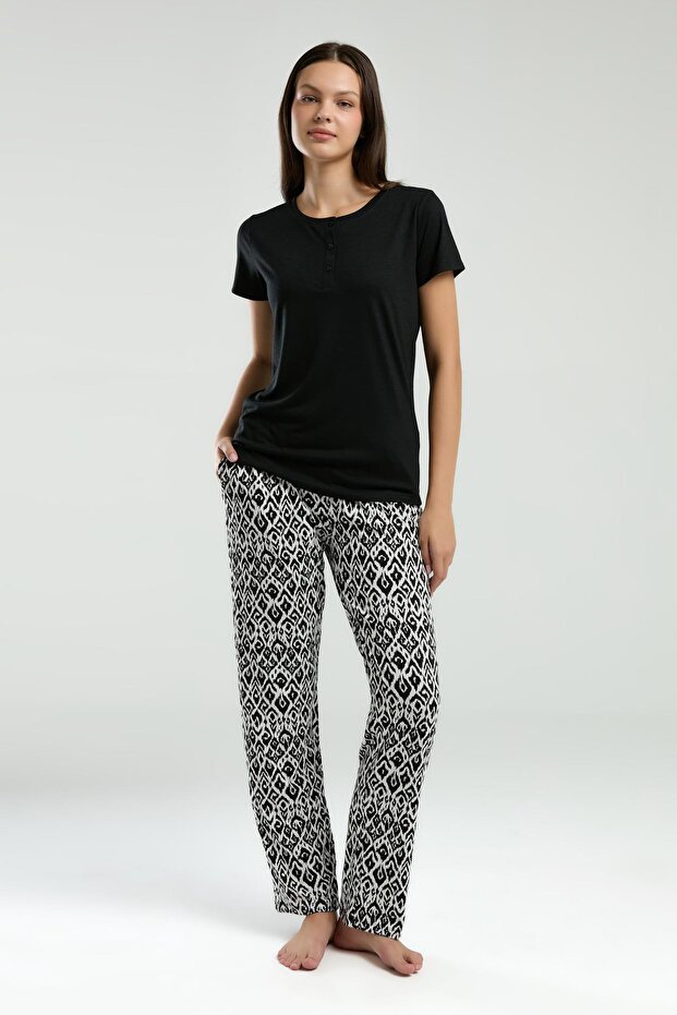 Women's Summer Pajama Suit, Crew Neck, Short Sleeves, Buttons, Pocket Detail