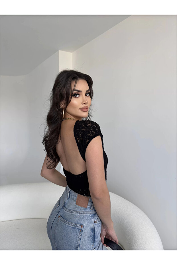 دانتيل منخفض الظهر قصير - 3