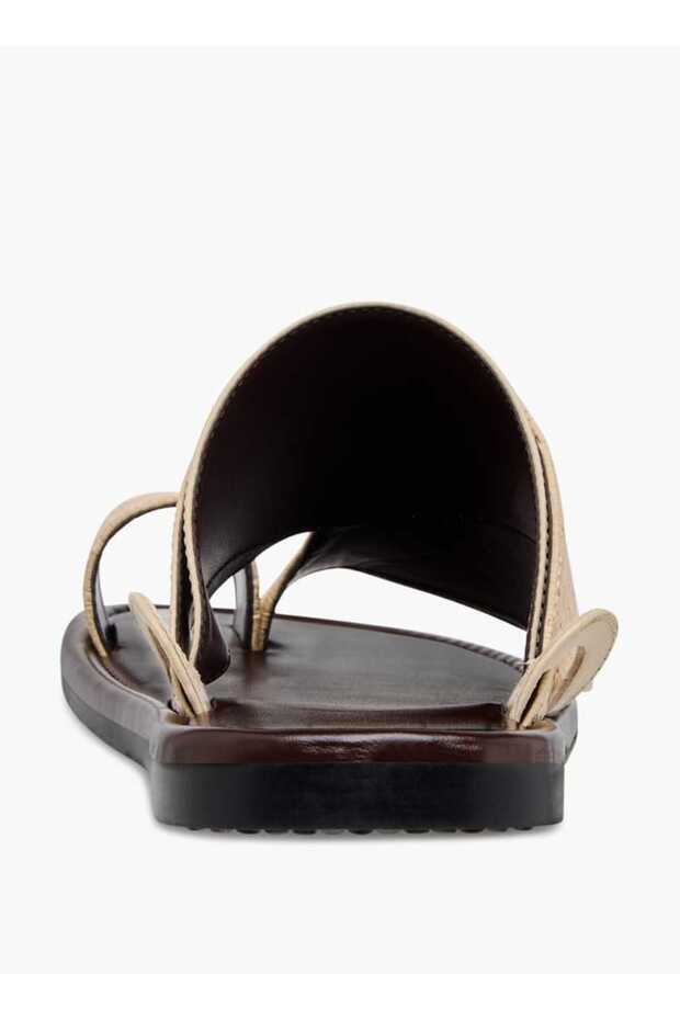 Textured Slip-On Arabic Sandals with Toe Loop Detail - 4