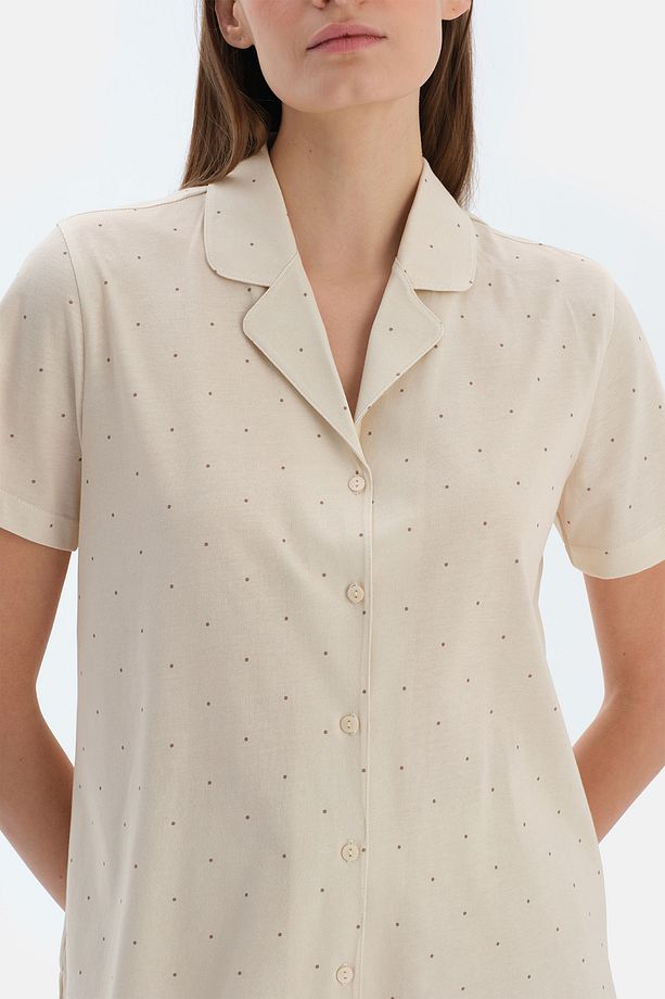 Ekru Puantiye Baskılı Basıc Gömlek Şort Pijama Takımı - 5