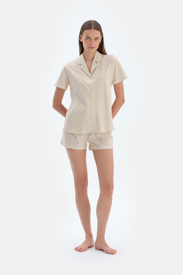 Ekru Puantiye Baskılı Basıc Gömlek Şort Pijama Takımı - 4