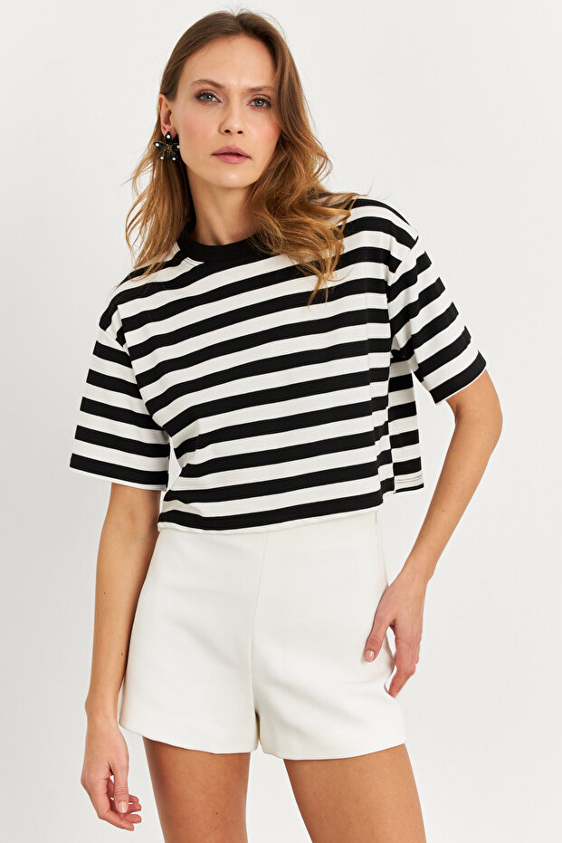 Women's Black-White Striped Crop Blouse Ky7145