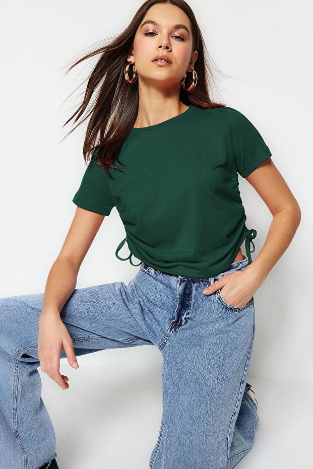 Zümrüt Yeşili Büzgü Detaylı Basic Bisiklet Yaka Örme T-Shirt TWOSS21TS0131 - 3