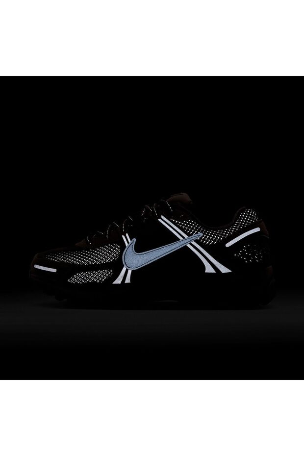 WMNS NIKE VOMERO 5 UT - 10