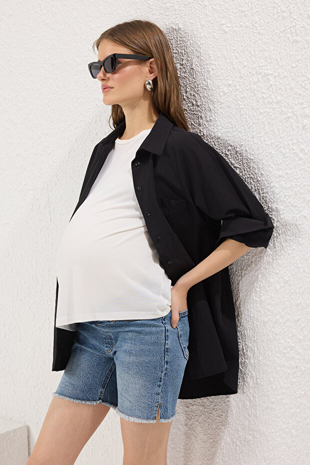 Blue Maternity Denim Shorts with Elastic Sides Tbbss25Ap00029