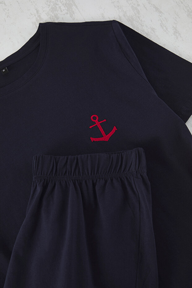 Lacivert Slim Fit Çapa Nakışlı Şortlu Örme Pijama Takımı TMNSS25PT00068 - 3