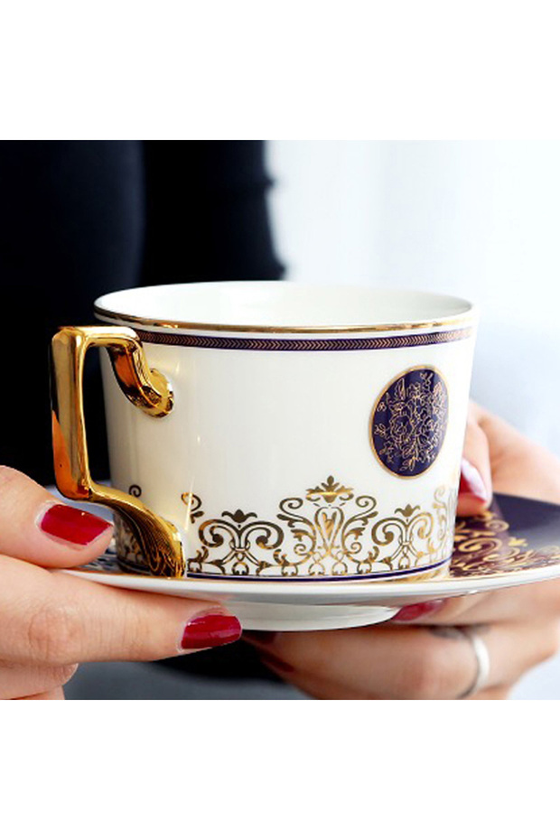 طقم أدوات مائدة سيراميك فاخر مكون من قطعتين على شكل كوب قهوة وصحن - 4