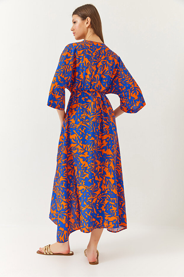 Жіноча двобортна сукня з V-подібним вирізом та розрізом "онден" з візерунком 60261411 - 7