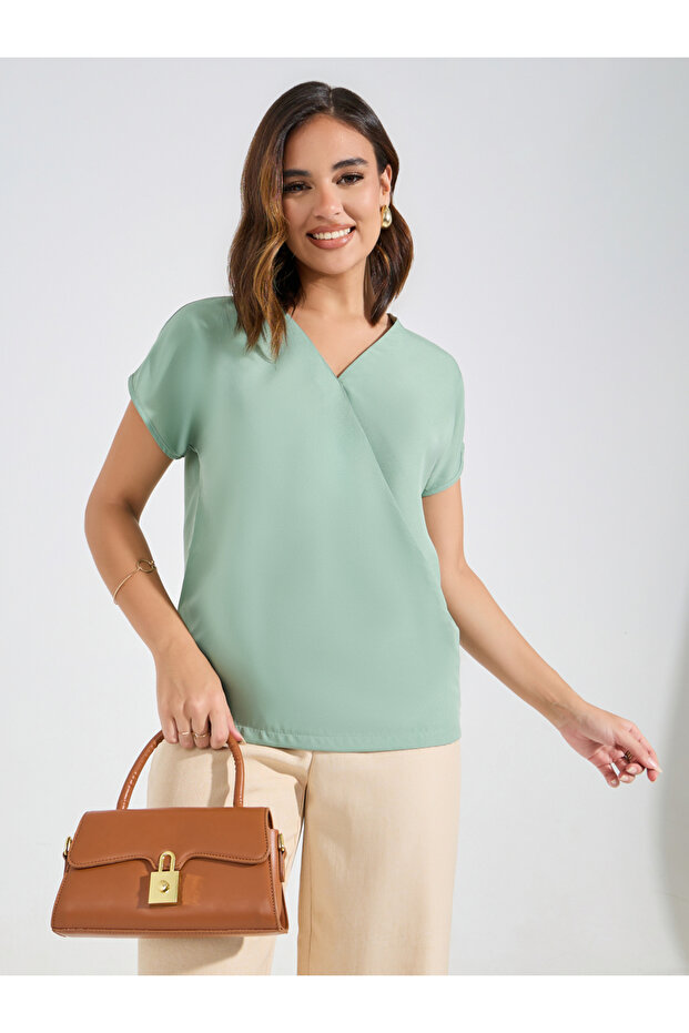 بلوزة ملفوفة سادة بأكمام قصيرة - 1