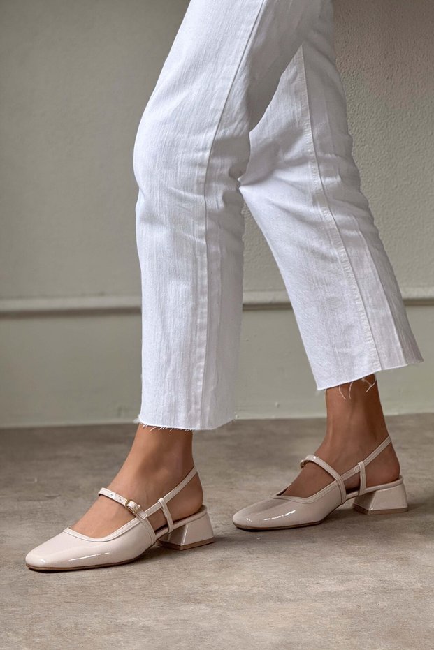Harmony Beige Patent Leather Blunt Toe Belt Detail Short Heeled Women's Ballerinas