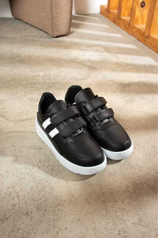Unisex Children's Elastic and Velcro Comfortable Sneaker Sports Shoes