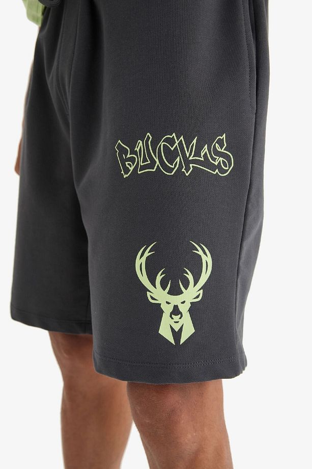 DeFactoFit NBA Milwaukee Bucks Standart Fit Kısa Paça Şort E0211AX25SP - 6