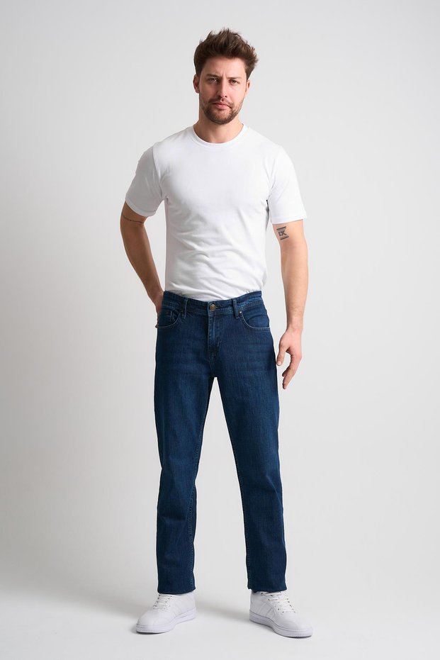Straight Fit Jean