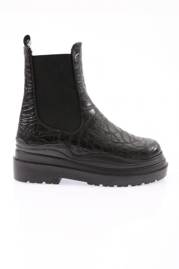 Btg200 Women's Thick Sole Stretch Detailed Boots