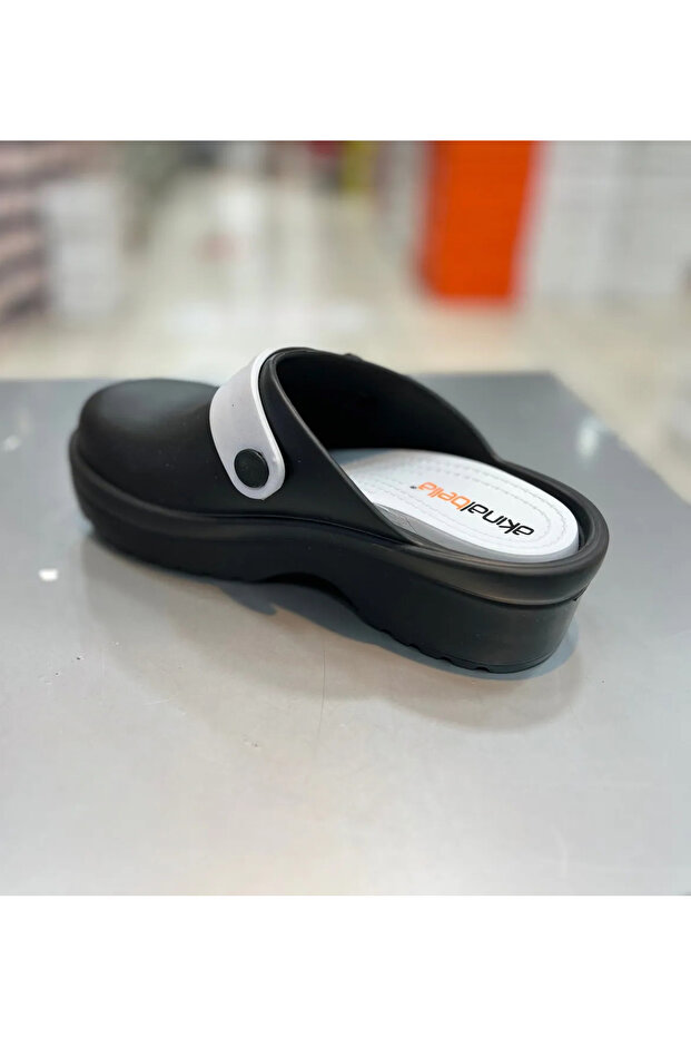 DOCTOR ASISTENTĂ SABO PAPUCI - 4