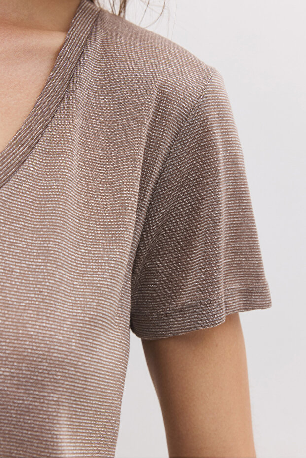 Shiny V-Neck Basic T-Shirt - 5