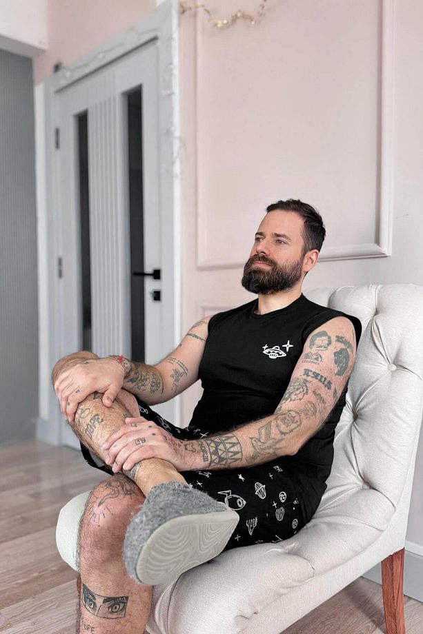Siyah Space Baskılı Sıfır Kol Şortlu Erkek Pijama Takımı - 5