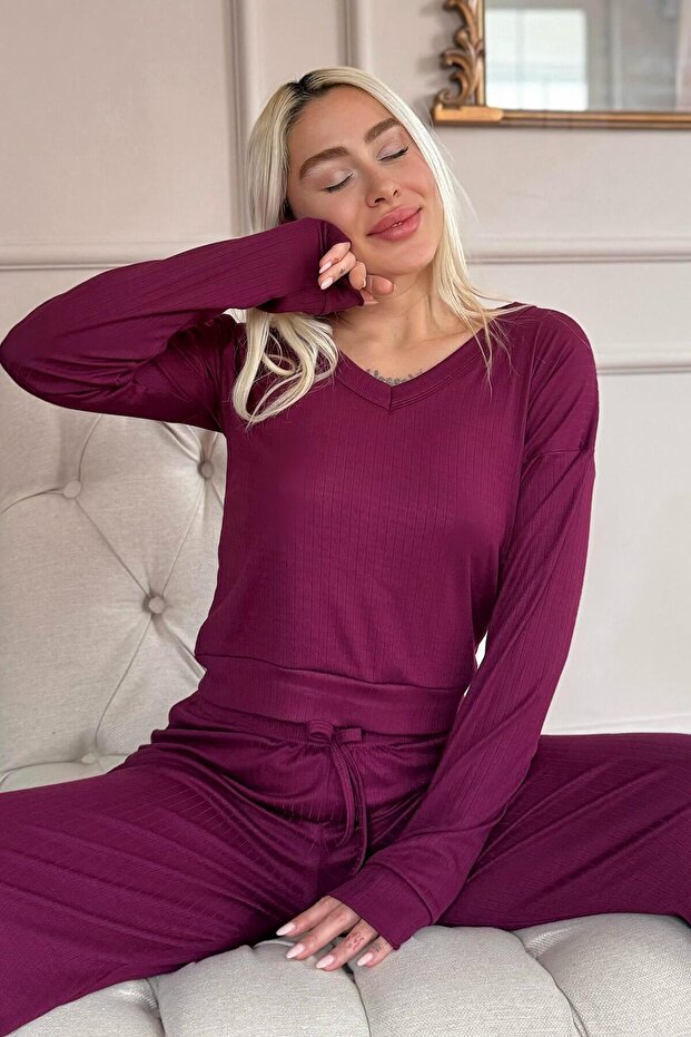 Plum Dublin Women's Long Sleeve V-Neck Pajama Set