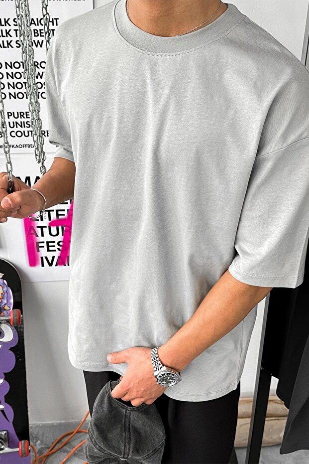 تي شيرت رمادي مريح أساسي ناعم كبير الحجم - 4