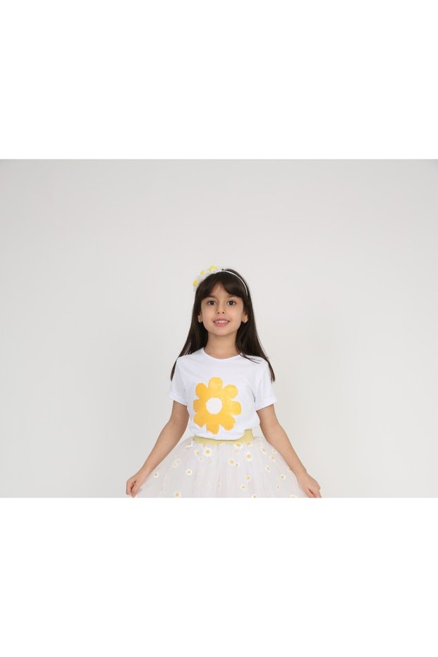 Sequin Daisy Girl's T-Shirt April 23 October 29 November 10 May 19 Show Clothes