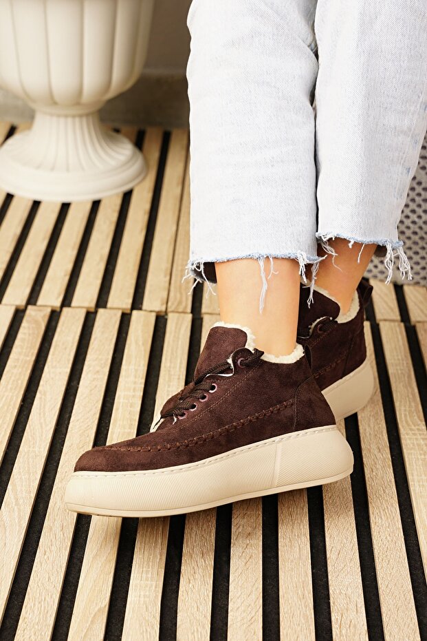 Günlük Kadın Kahve Bot Bağcıklı Yüksek Kalın Tabanlı Kürklü Oval Burunlu Süet Hafif Bootie 1701 - 6