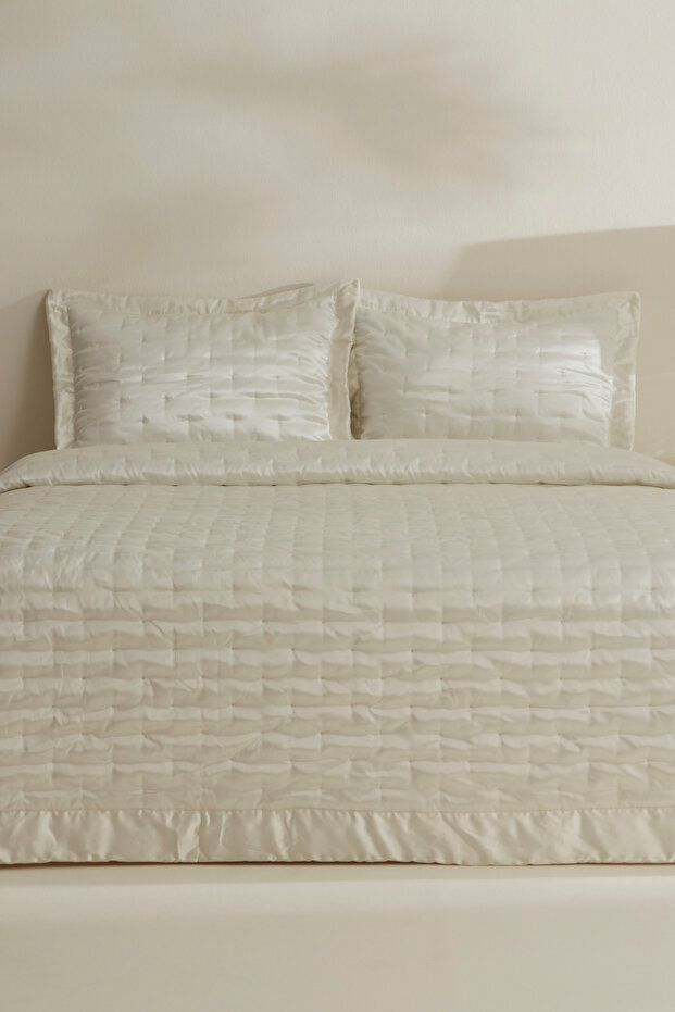 مفرش سرير مزدوج أبيض - 1