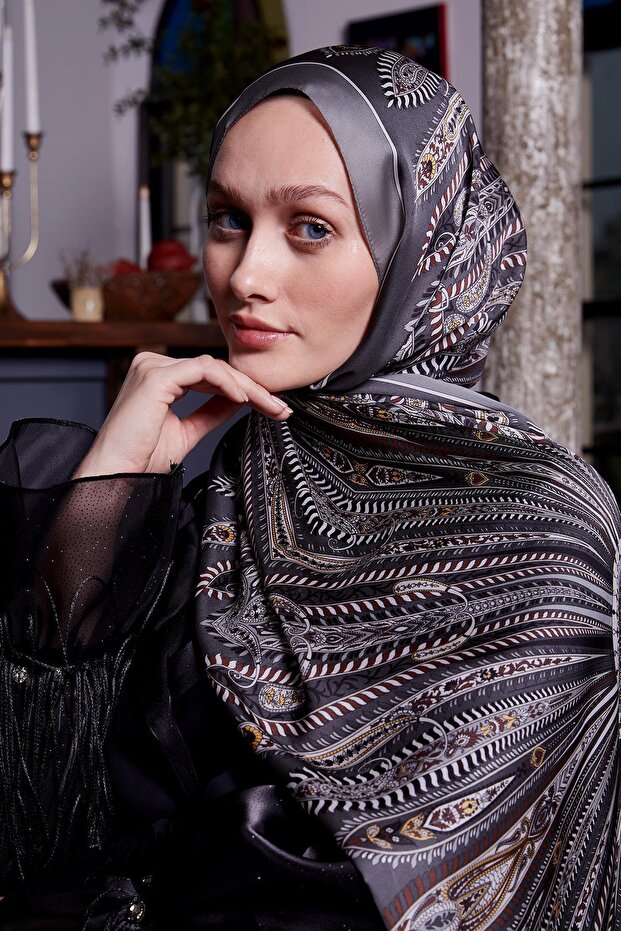 Gray Circular Indian Silk Shawl - 2