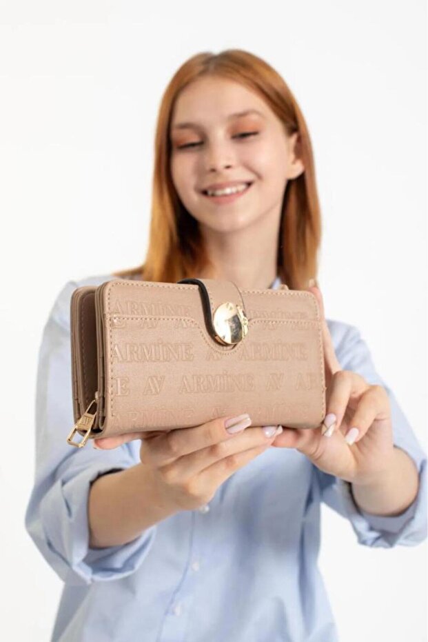 C04 محفظة نسائية ليزر مينك