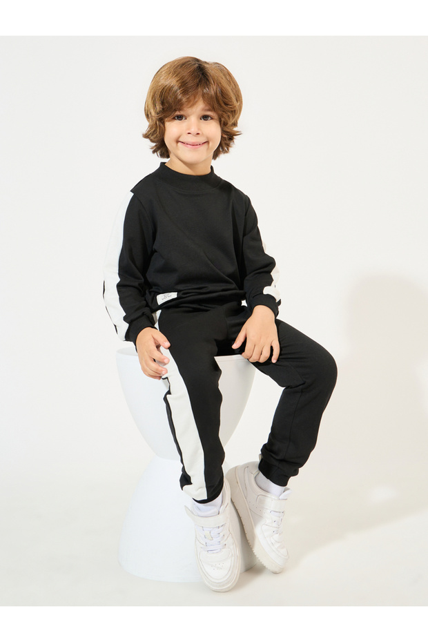 Contrast Side Striped Sweatshirt & Joggers Set